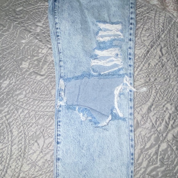 Pacsun Distressed Light High Waisted Straight Leg Jeans - Size 28 - Picture 9 of 11